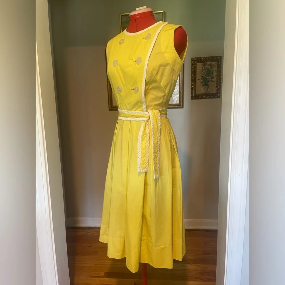 VTG 1950s Yellow Fit & Flare Day Dress / Full Skirt & Wrap Top - Picture 7 of 16